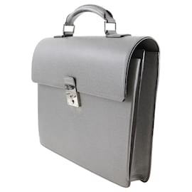 Louis Vuitton-Louis Vuitton Taiga Neo Robusto  2 Leder Businesstasche M32657 in gutem Zustand-Grau