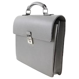 Louis Vuitton-Louis Vuitton Taiga Neo Robusto 2 Leather Business Bag M32657 in Fair condition-Grey