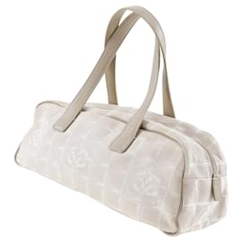 Chanel-Nuova linea viaggio Boston Bag A15828-Bianco