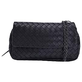 Bottega Veneta-Bottega Veneta Crossbody Bag in Black Intrecciato Leather-Black