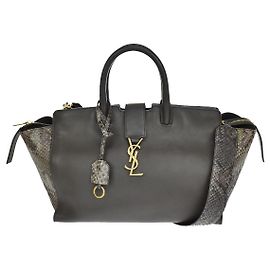 Yves Saint Laurent Downtown Marrom