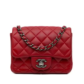 Chanel-Borsa a tracolla con patta quadrata rossa Chanel Mini Classic in pelle di agnello-Rosso