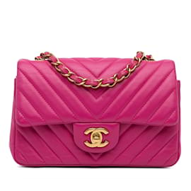 Chanel-Borsa a tracolla classica con patta in pelle di agnello Chanel Mini Chevron rosa-Rosa