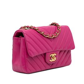 Chanel-Bolso bandolera Chanel Mini Chevron clásico rosa con solapa y piel de cordero-Rosa