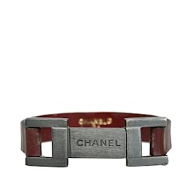 Chanel-Red Chanel Metal Logo and Leather Bracelet-Red