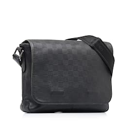 Louis Vuitton-Black Louis Vuitton Damier Infini District Crossbody Bag-Black