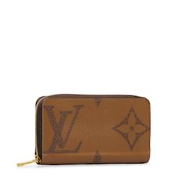 Louis Vuitton-Brown Louis Vuitton Monogram Giant Reverse Zippy Wallet-Brown