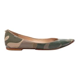 Valentino-Chaussures plates à bout pointu en cuir camouflage Valentino olive et multicolore Taille 37.5-Multicolore