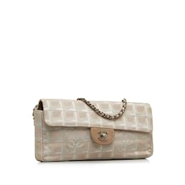 Chanel-Bolsa de ombro bege Chanel New Travel Line East West Flap-Bege