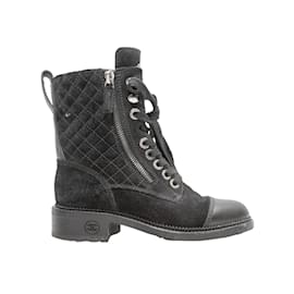 Chanel-Bottes de combat à bout renforcé en daim matelassé Chanel noir Taille 35-Noir