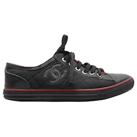 Chanel-Black & Red Chanel Leather Cap-Toe CC Sneakers Size 37-Black