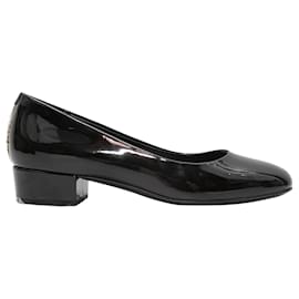 Chanel-Talla de zapatos de tacón de charol Chanel negros 36.5-Negro