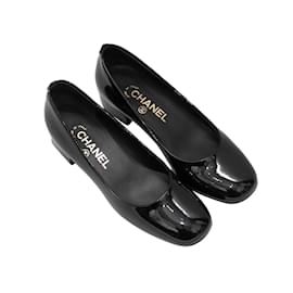 Chanel-Talla de zapatos de tacón de charol Chanel negros 36.5-Negro