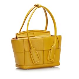 Bottega Veneta-Bolso satchel Bottega Veneta Intrecciato Mini Arco amarillo-Amarillo
