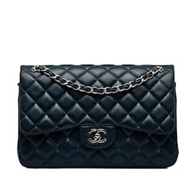 Chanel-Bolso de hombro con solapa y forro de caviar clásico Jumbo de Chanel azul-Azul