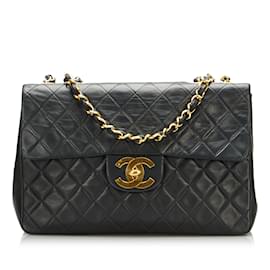 Chanel-Black Chanel Jumbo Classic Lambskin Double Flap Shoulder Bag-Black