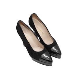 Chanel-Zapatos de tacón con punta en punta de ante acolchado Chanel negro Talla 38-Negro
