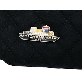Chanel-Navy & Black Chanel 2018 Quilted Nautical Waist Bag-Navy blue