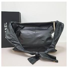 Chanel-Chanel Large Girl Leather Bag-Black
