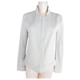 Issey Miyake Jacken Grau