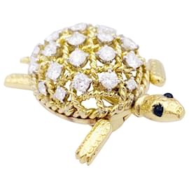 Cartier-Broche Cartier vintage, "Tortue", or jaune et diamants.-Autre