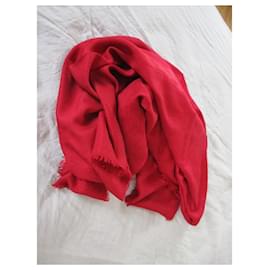 Yves Saint Laurent-Estola de seda y cachemir.-Roja