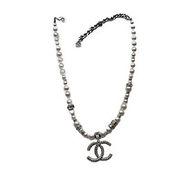 Colar de pérolas Chanel Prata
