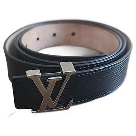 Cinturón Louis Vuitton de cuero negro Negro