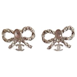 Chanel-CHANEL knot earrings-Golden