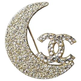 Chanel-CC 08P Broche de Cristal com Logo Crescente da Lua GHW RARO-Dourado