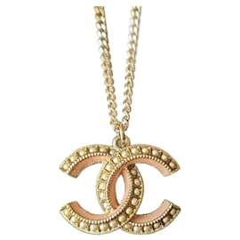 Chanel-CC A19S GHW Pearl Logo Pink Enamel Pendant Necklace in Box-Pink