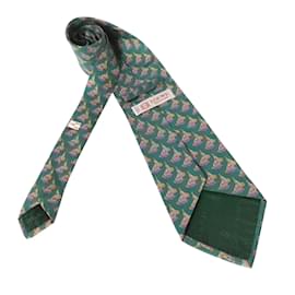 Loewe-Loewe-Green