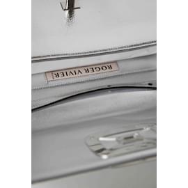 Roger Vivier-This shoulder bag features a leather body-Silvery