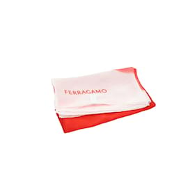Salvatore Ferragamo-Echarpe en soie dans sa boite - collection AW22-23 en soie-Rouge
