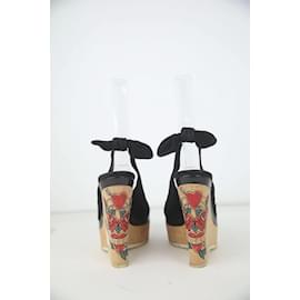 Gucci-Suede sandals-Black