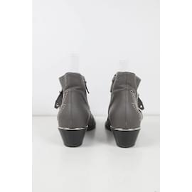 Chloé-Susanna buckled leather boots-Grey