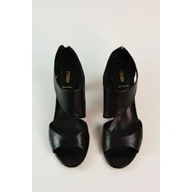 Fendi-Leather sandals-Black