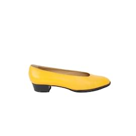 Hermès-Leather Heels-Yellow