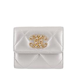 Chanel-Silver Chanel Lambskin 19 Flap Trifold Wallet-Silvery