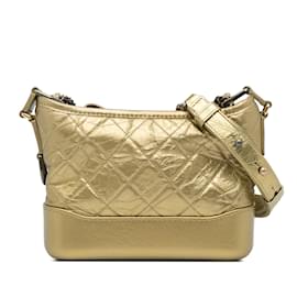 Chanel-Bolsa pequena Gabrielle em couro de bezerro Chanel dourada-Dourado