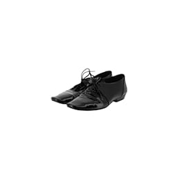 Saint Laurent-Richelieux en cuir verni-Noir