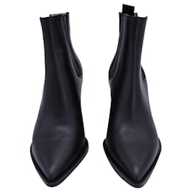 Gianvito Rossi-Gianvito Rossi Pointed-Toe Ankle Boots in Black Leather-Black