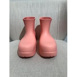 Bottega Veneta-BOTTEGA VENETA  Ankle boots T.eu 38 rubber-Pink