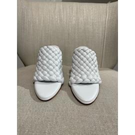 Bottega Veneta-BOTTEGA VENETA  Sandals T.eu 37.5 leather-White