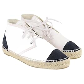 Chanel-hell beige/Schwarze CC-Espadrilles-High-Top-Sneaker mit Cap Toe-Beige