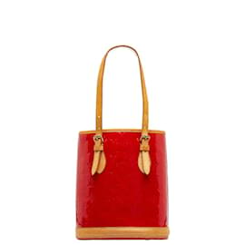 Louis Vuitton-Louis Vuitton Monogram Vernis Bucket PM con bolso de mano de cuero en buen estado-Roja