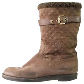Louis Vuitton-Brown monogram fur lined buckled boots - size EU 36-Brown