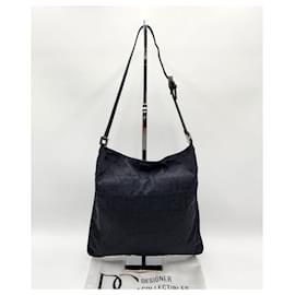 Fendi-Fendi Zucca Shoulder Bag-Black