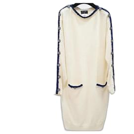 Chanel-Chanel 16C Paris -Seoul Robe pull en maille à boutons CC écru-Beige