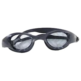 Fendi-Sunglasses Black-Black